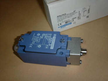 XCK J161D Endschalter Metall mit Kuppenstößel 1S/1Ö